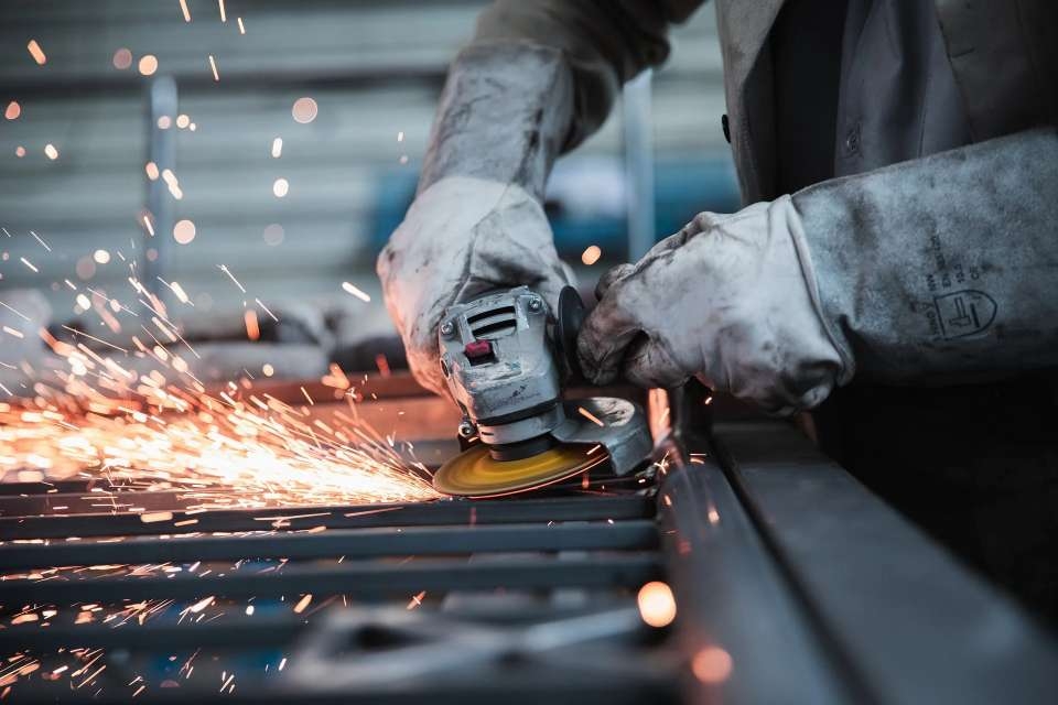 Les PME tunisiennes face à la taxe carbone européenne de 2026