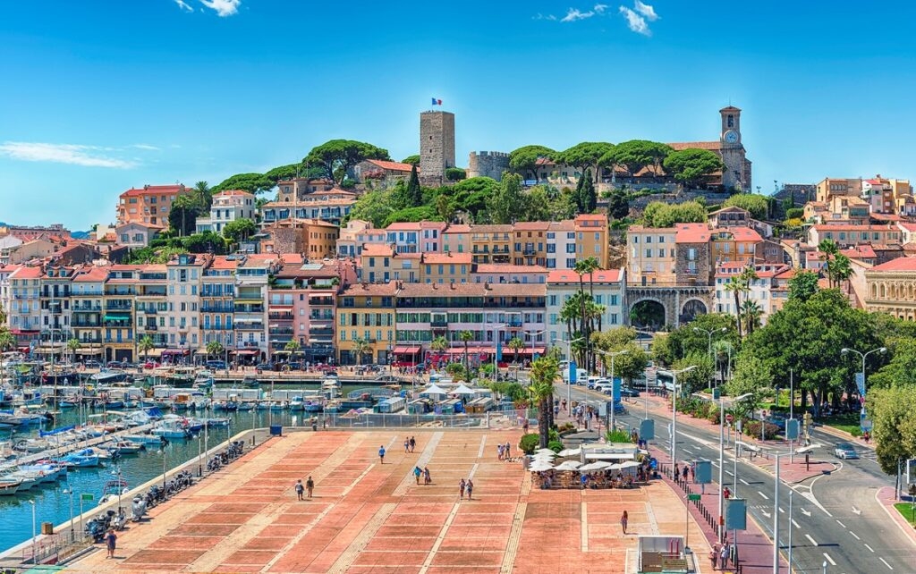 France : un Prince qatari se baladait à Cannes avec une montre à 600 000...