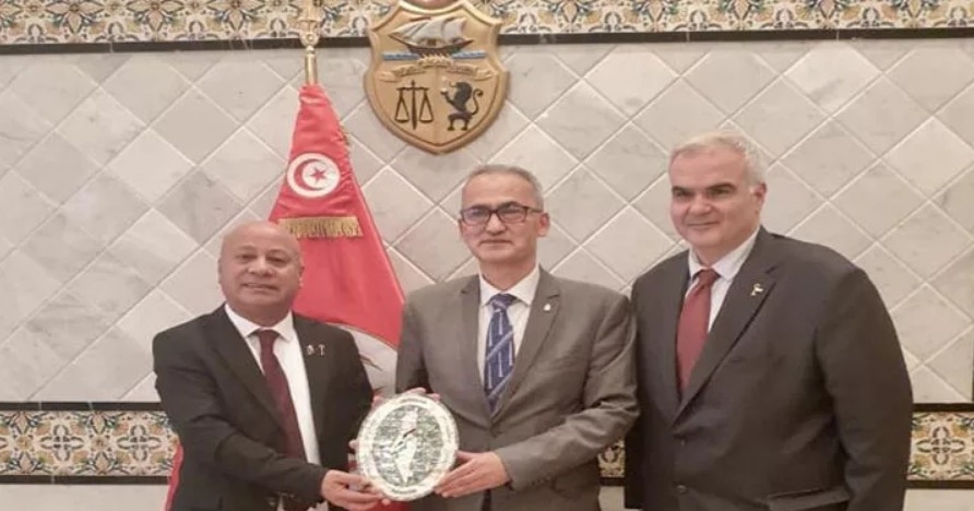 La Tunisie réaffirme son appui à la Palestine lors d’une rencontre avec un dirigeant de...