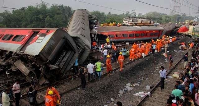 Catastrophe ferroviaire en Inde : Près de 300 morts et 850 blessés