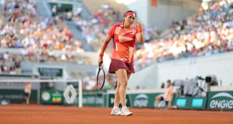 Roland Garros : Ons Jabeur affrontera la Brésilienne Beatriz Haddad Maia en quarts