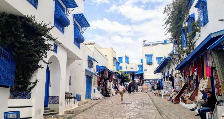 Danger, pollution et incivilités : Les motocyclettes de Sidi Bou Said