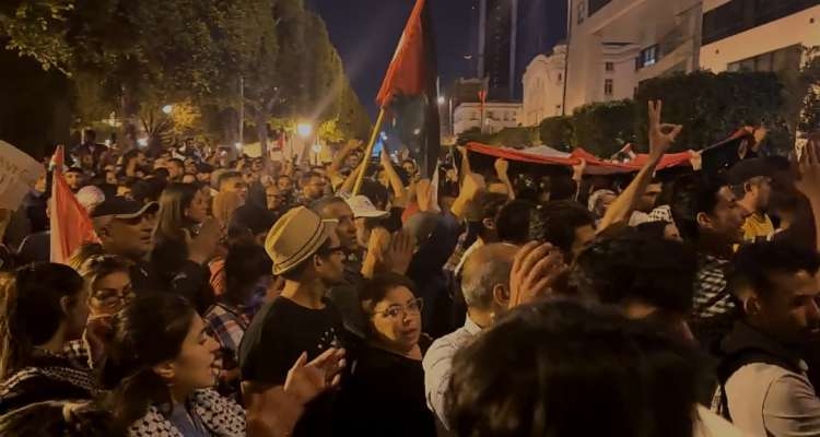 A Tunis, manifestation nocturne contre les violents bombardements de Gaza