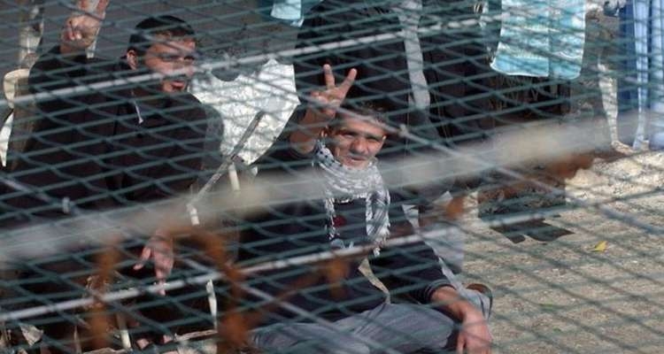 Combien de prisonniers palestiniens croupissent dans les prisons israéliennes ?