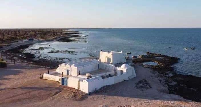 Djerba : Austères et dépouillées, les mosquées sont aussi des châteaux d'eau