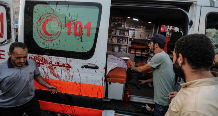 Une ambulance ciblée à Gaza, l’ONU "horrifiée", l’OMS "choquée"