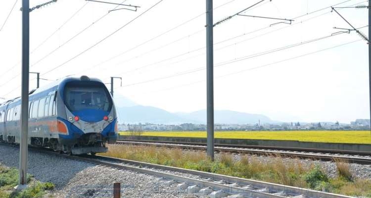 16 blessés dans une collision entre un train et un camion à El Fahs