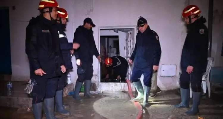 Tunis : 53 maisons inondées suite l’explosion d'un conduit d'eau à Mellassine