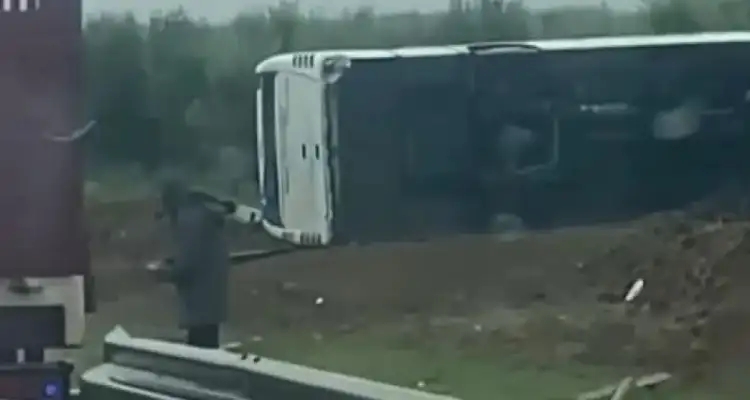 A cause de la pluie, un bus transportant des touristes dérape à Bouficha