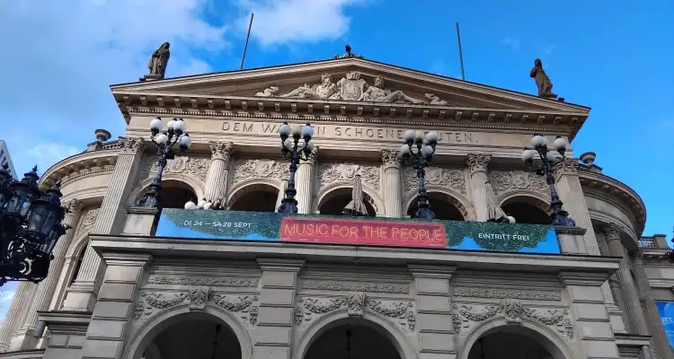 Chroniques allemandes : Opéra portes ouvertes