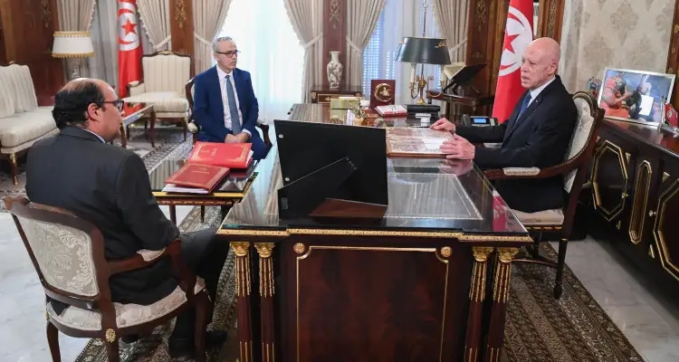 Tunisie : Kais Saied veut en finir avec la sous-traitance dans le secteur public