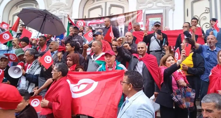 Manifestation pro-Saied à Tunis malgré les tensions politiques