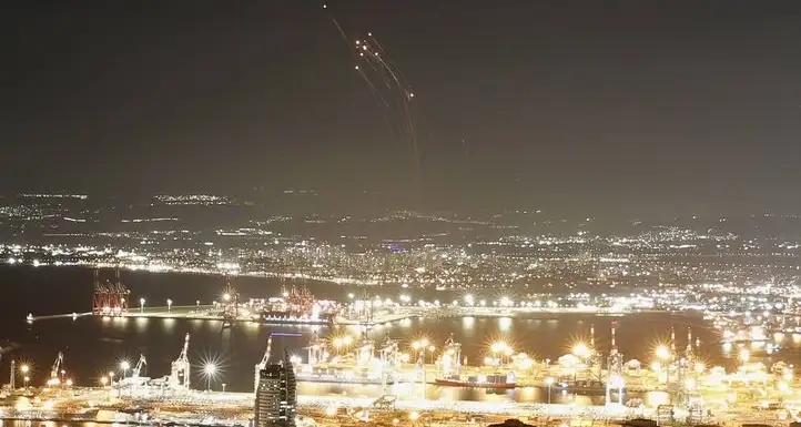 L'Iran tire 400 missiles sur Israël : quelques blessés selon Tel Aviv