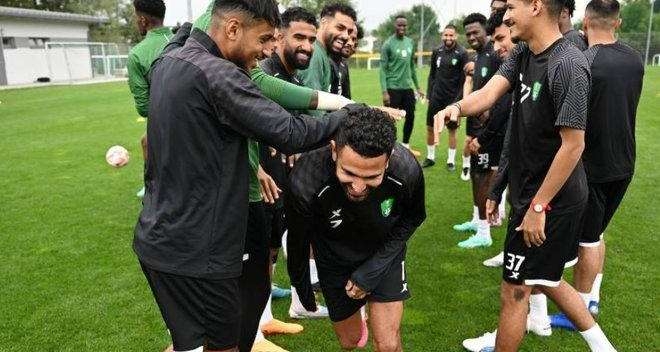 رياض محرز في الاهلي .. وماني في النصر مقابل 400 مليار