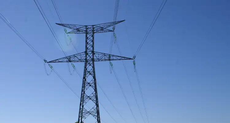 L'Algérie fournit 1000 mégawatts d'électricité à la Tunisie suite à une panne