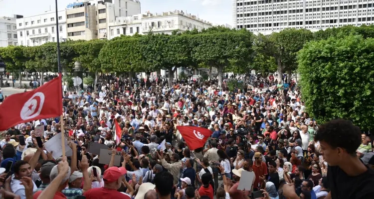 Manifestation à Tunis contre la révision de la loi électorale