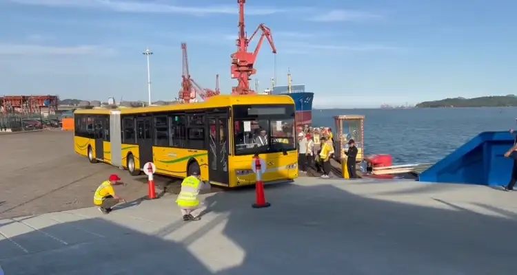 Les 300 nouveaux bus King Long quittent la Chine, destination Tunis