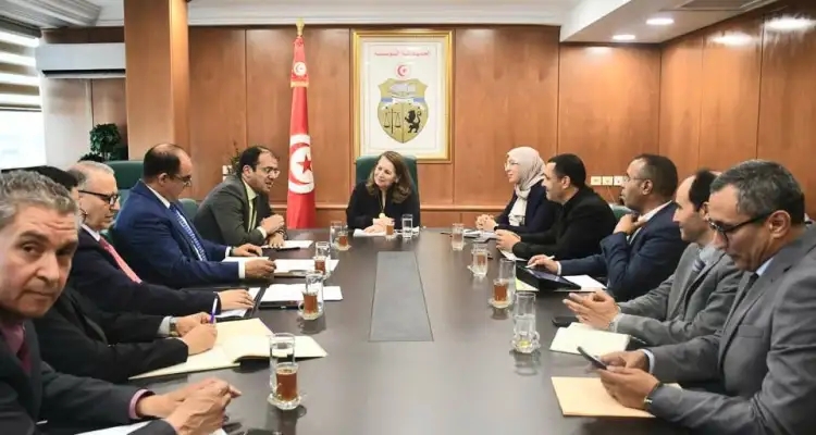 Tunisie : Le ministère de l’Industrie et la BFPME examinent les moyens de soutenir les PME