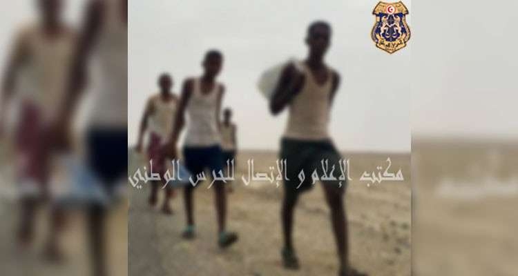 إيقاف 65 مهاجرا غير نظامي اجتازوا الحدود الجزائرية التونسية خلسة