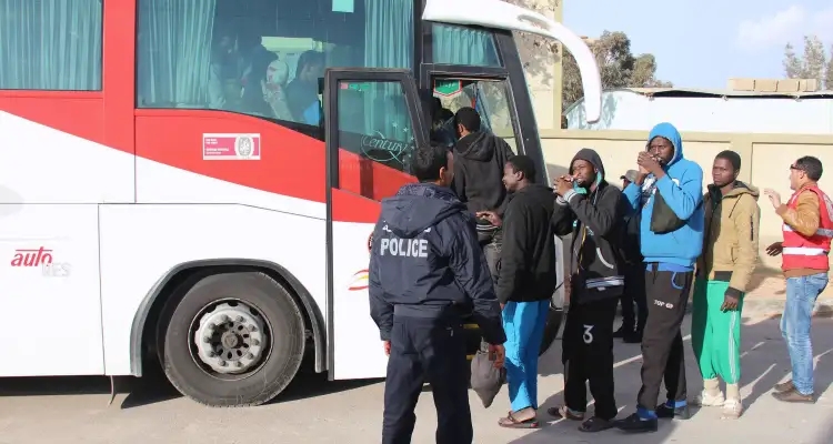 تونس: ترحيل 80 مهاجرا غير نظامي إلى بلدانهم الأصلية