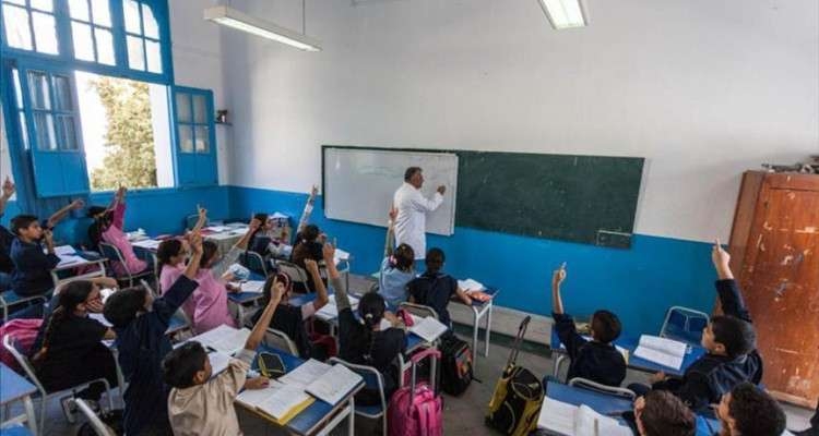 La fédération de l'enseignement de base maintient la décision relative à la rétention des notes