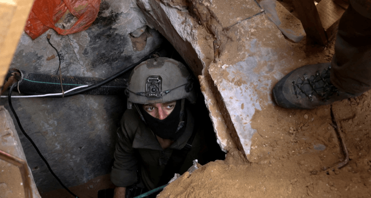 Israël a commencé à inonder les tunnels du Hamas, selon WSJ