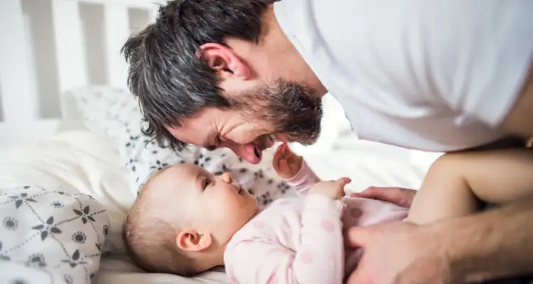 ARP : Adoption de la nouvelle loi sur le congé de maternité et de paternité