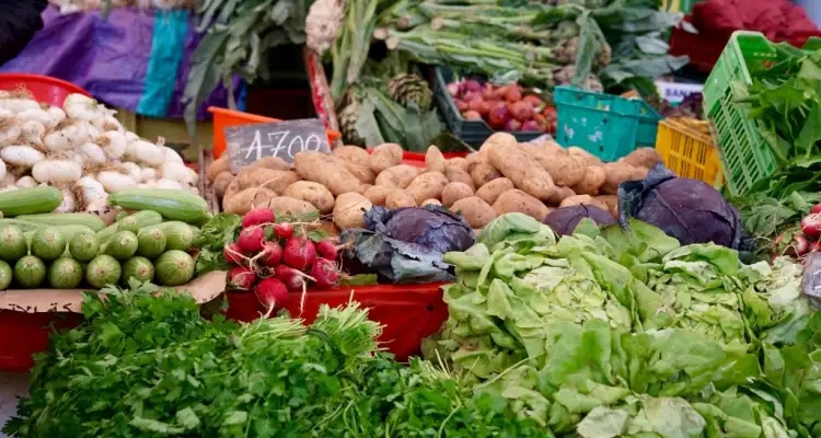Pourquoi la baisse de l’inflation ne se ressent-elle pas dans le couffin du Tunisien ?