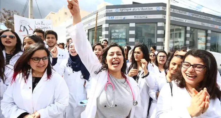 Tunisie : Salaires dévoilés, les jeunes médecins répondent au ministre