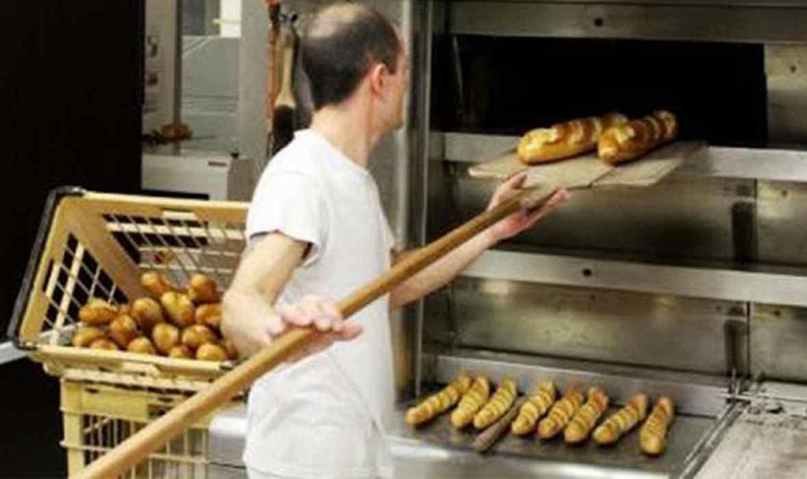 القصرين: منع مخبزة مصنفة من التزود بمادتي الفارينة و السميد