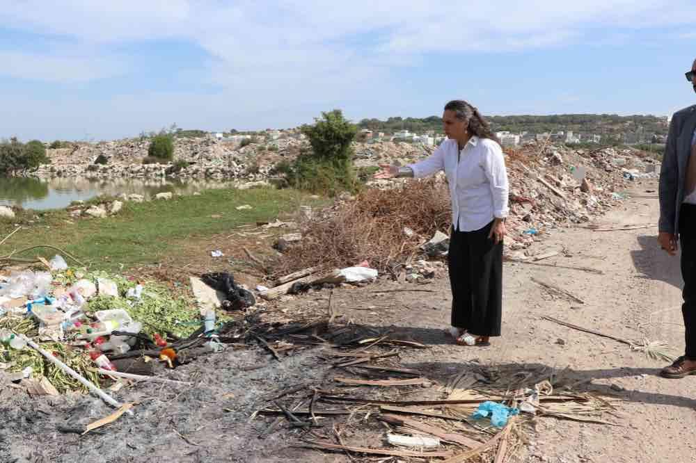 وزيرة البيئة توصي بالتسريع في جهر وادي الطابق