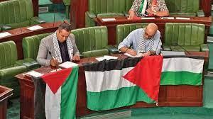 البرلمان: النواب يلغون أعمال اللجان ويخرجون في مسيرة مساندة لفلسطين