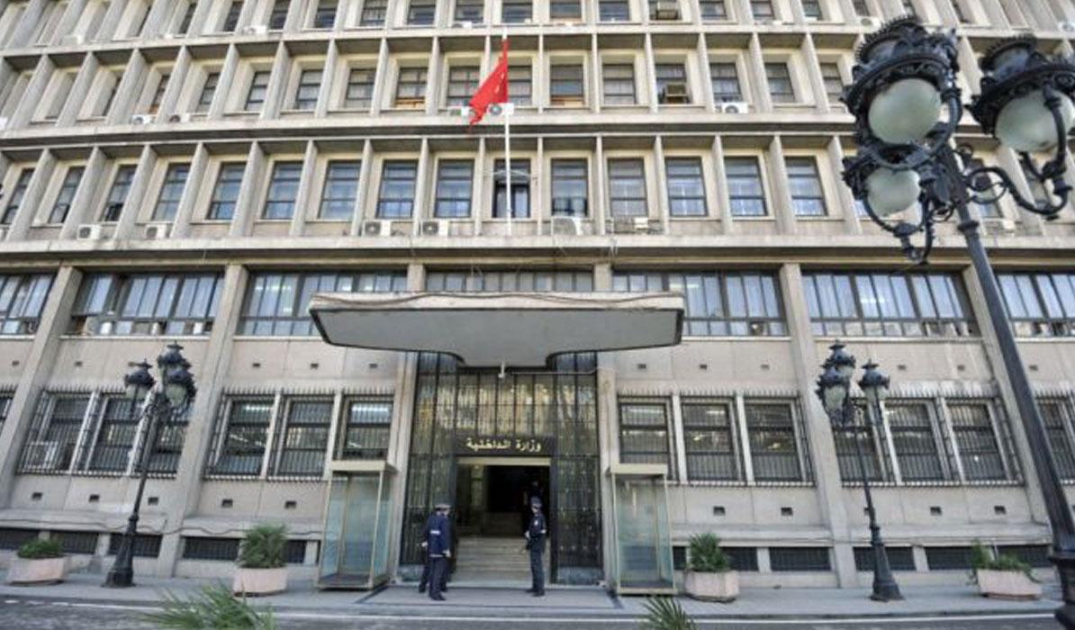 الناطق باسم الداخلية يوضح بشأن حادثة سقوط عون أمن من عمارة سكنية بصفاقس