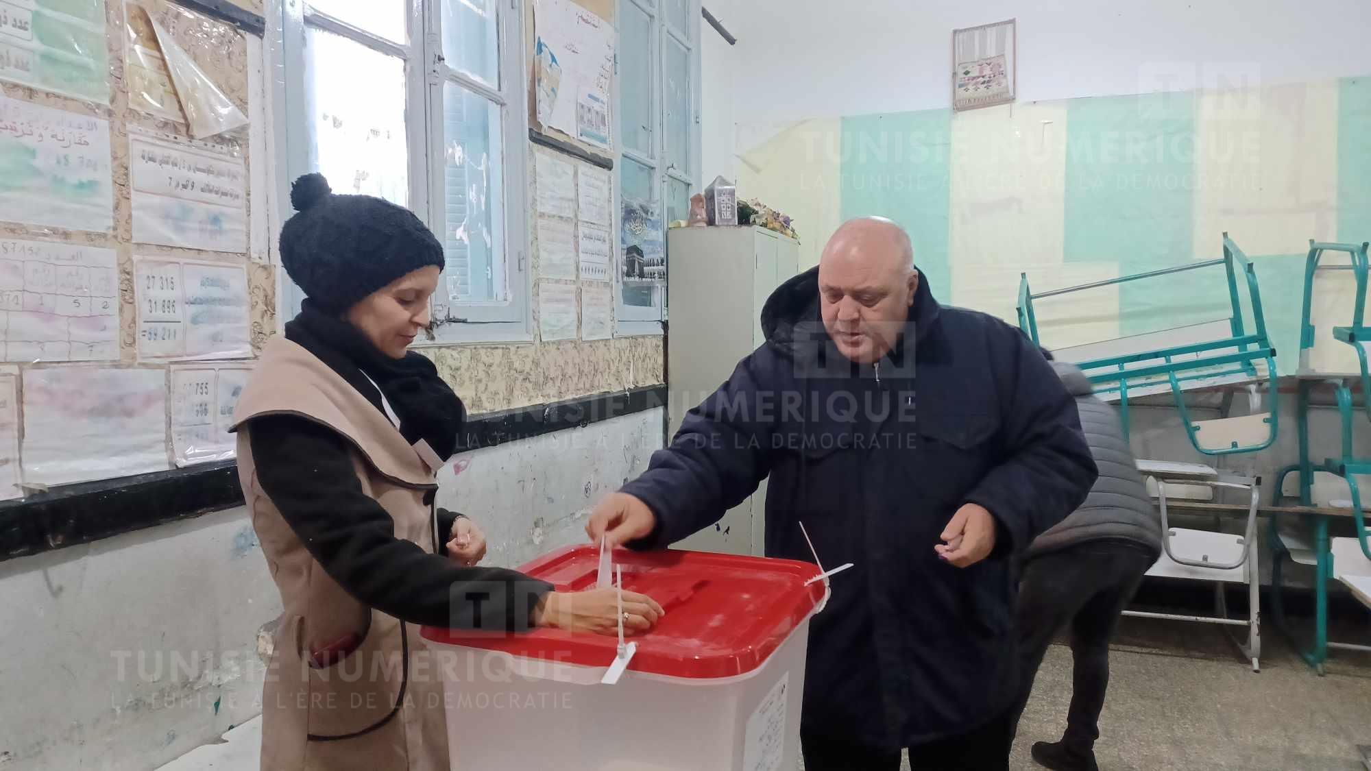 باجة: انطلاق التصويت لانتخاب المجالس المحلية [صور]