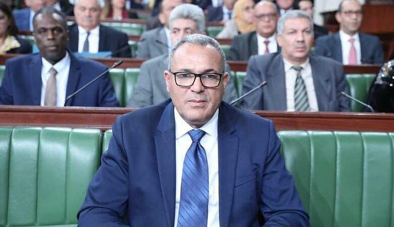 البوغديري: “الوزارة تبذل جهدا لصرف أجور المدرّسين النّواب التي تعود لسبتمبر قبل نهاية هذا الشّهر”