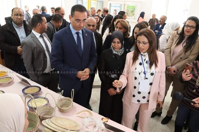 والي زغوان يشرف على أشغال الجلسة العامة التأسيسية لأول شركة أهلية جهوية “مبدعات زيكا”