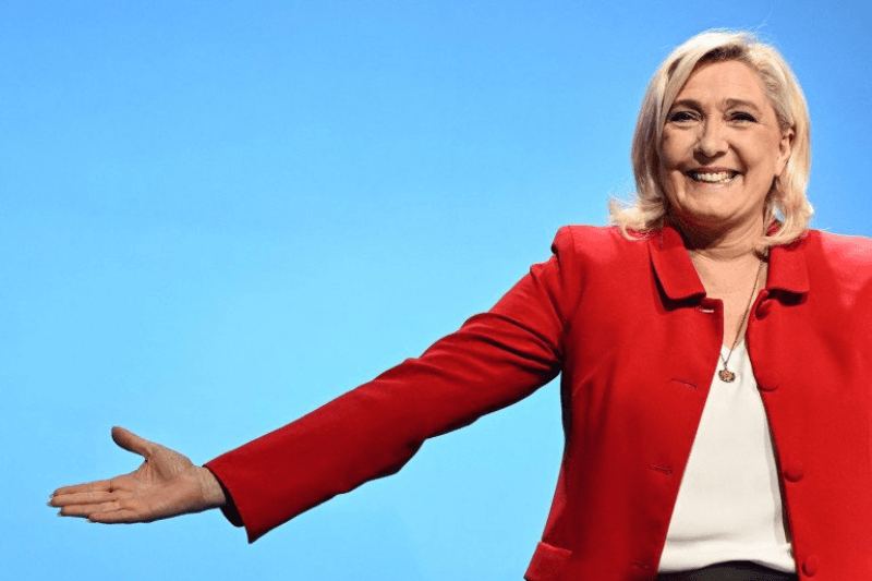 Législatives en France: Le Pen appelle à une majorité absolue