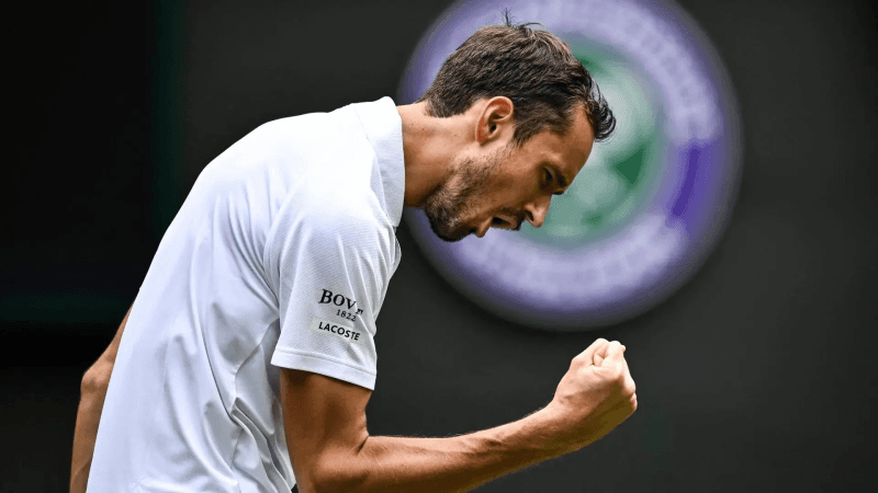 Wimbledon: Medvedev passe tranquillement au 2e tour