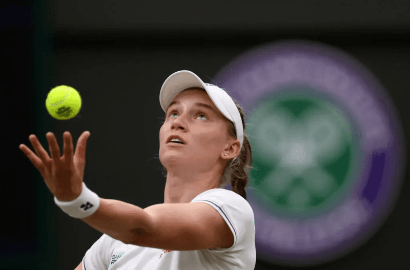 Wimbledon: Rybakina en quart après l'abandon de Kalinskaya