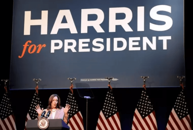 USA: Kamala Harris à la recherche d'un colistier