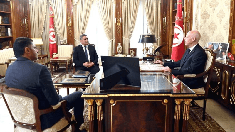 Le président Kais Saied s'entretient avec le ministre de l'Intérieur