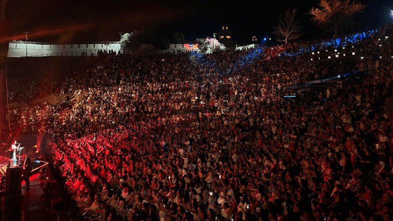 أصالة نصري: حفل 2006 بمهرجان قرطاج كان فارقا في مسيرتي الفنية