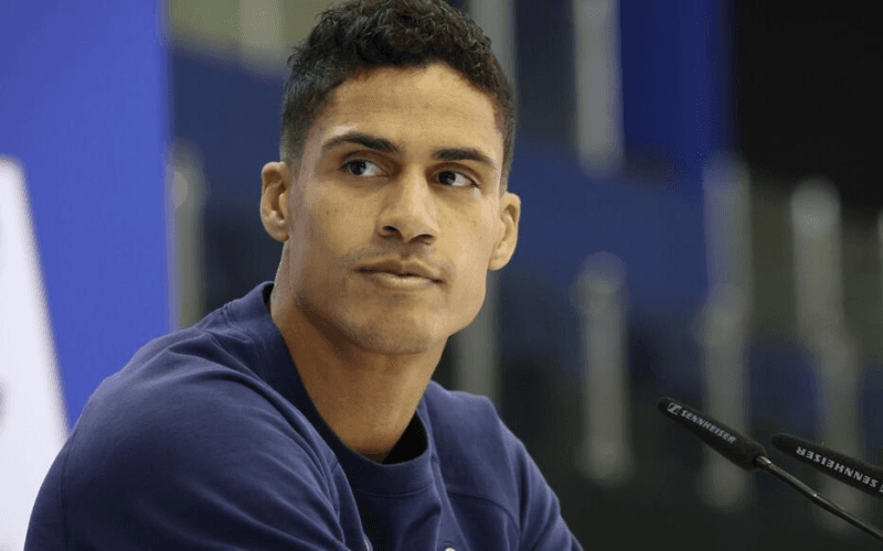 Foot: Raphaël Varane raccroche les crampons...