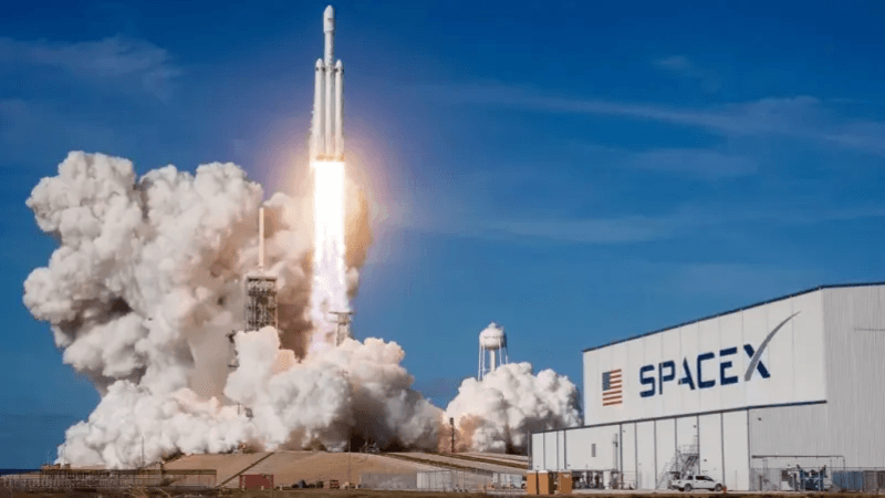 SpaceX rattrape en vol une partie de sa mégafusée Starship