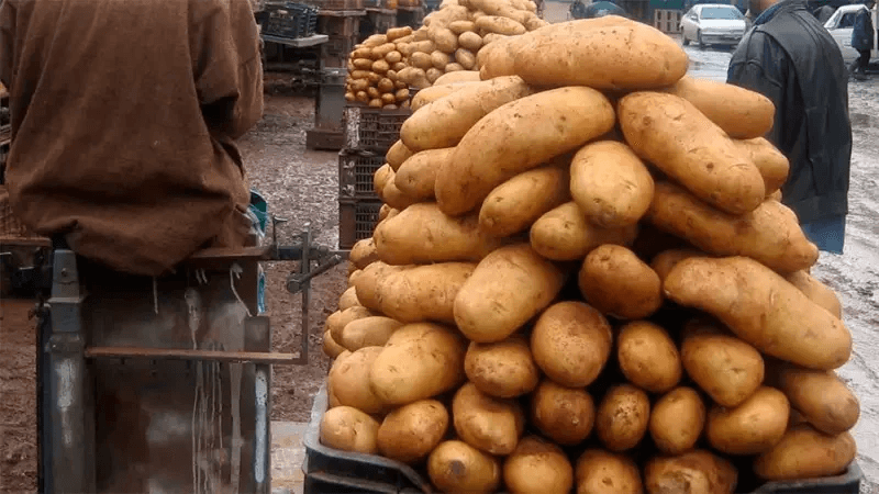 Monopole de pommes de terre: Patrouilles dans les marchés...