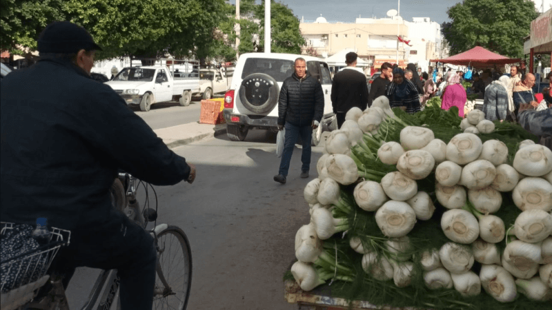 القيروان: الانتصاب الفوضوي يحتل الرصيف والطرقات