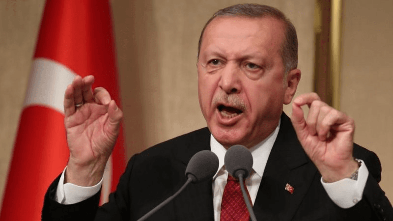 أردوغان يهدد أكراد سوريا: سلّموا أسلحتكم أو ستُدفنون معها