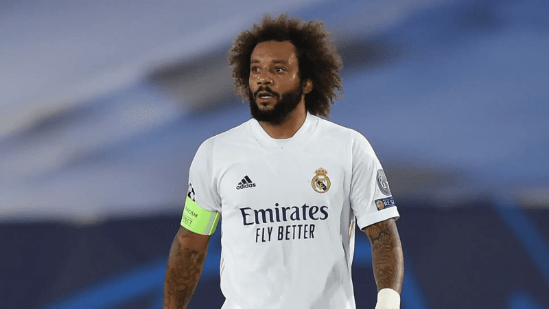 Foot: Marcelo raccroche les crampons