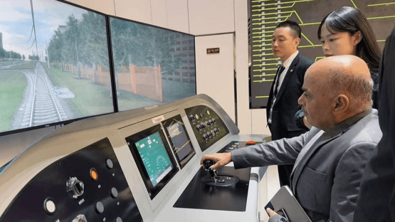 Le ministre des Transports en visite de travail en Chine