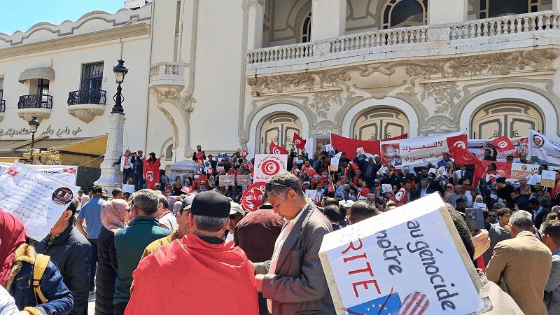 Marche des partisans du 25 juillet contre l’ingérence étrangère